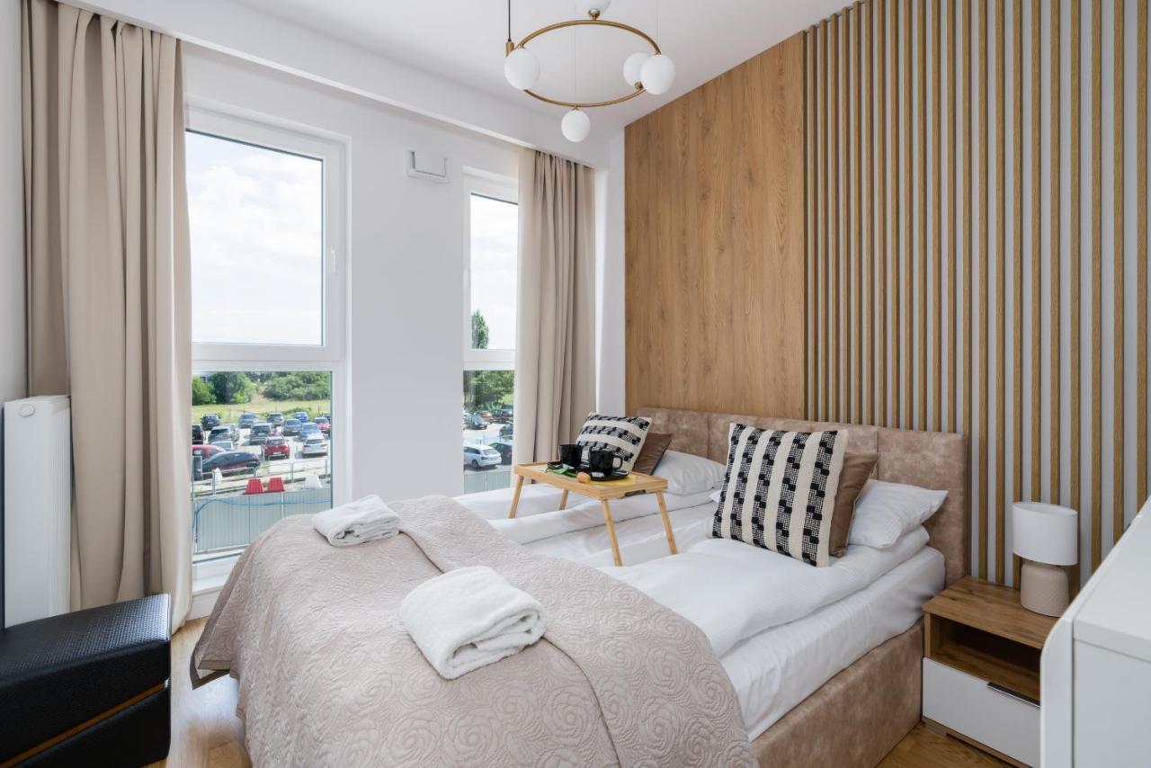Esencja Apartments With Free Parking Garbary 104 By Noclegi Renters Posen Exterior foto