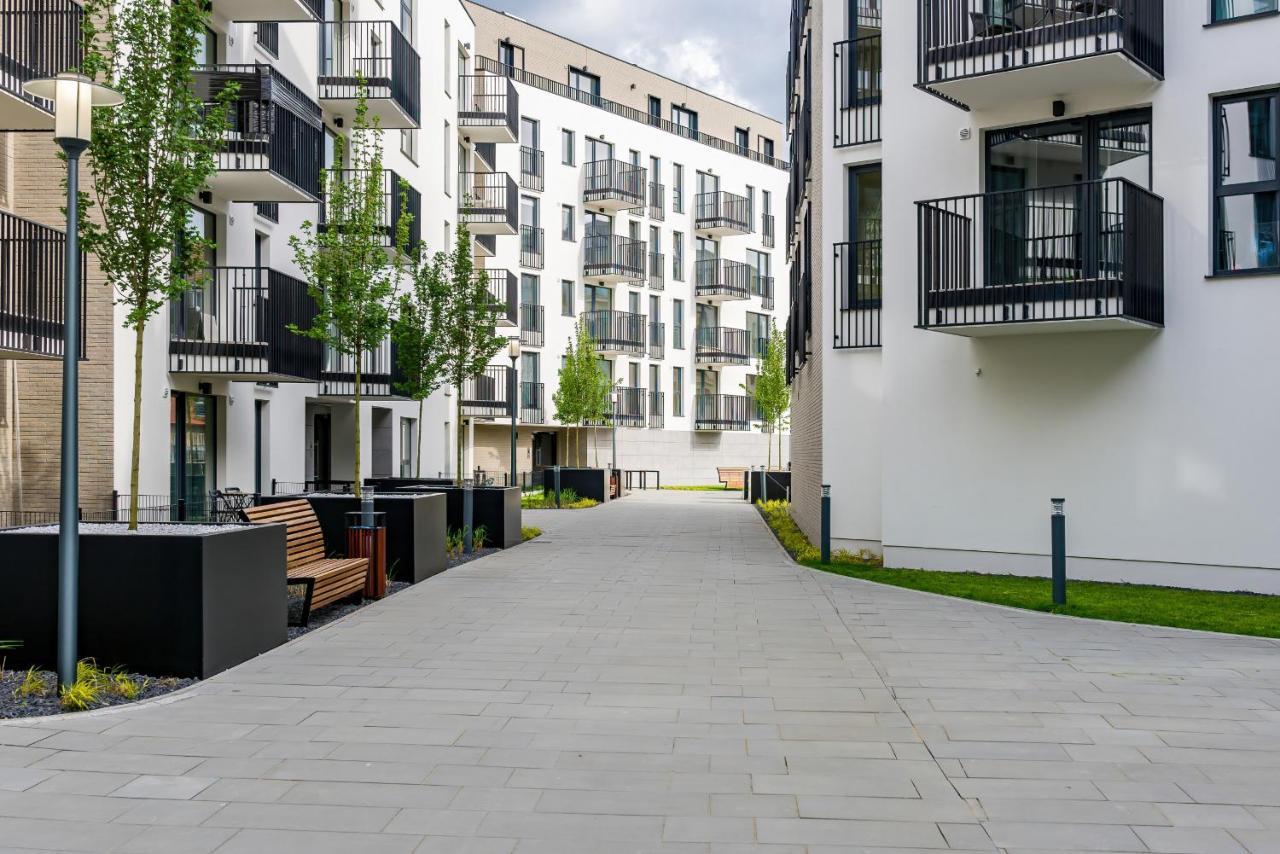 Esencja Apartments With Free Parking Garbary 104 By Noclegi Renters Posen Exterior foto