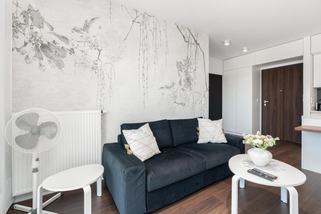 Esencja Apartments With Free Parking Garbary 104 By Noclegi Renters Posen Exterior foto