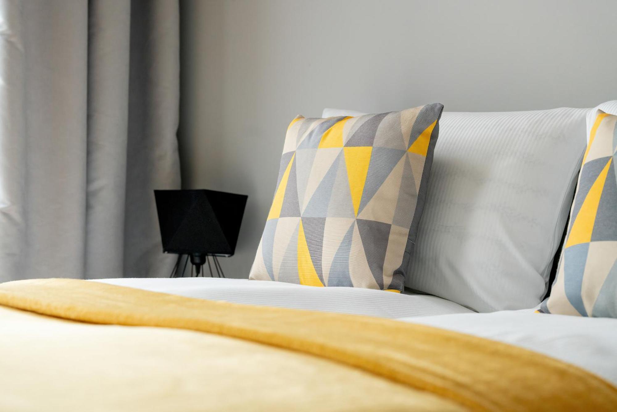Esencja Apartments With Free Parking Garbary 104 By Noclegi Renters Posen Exterior foto