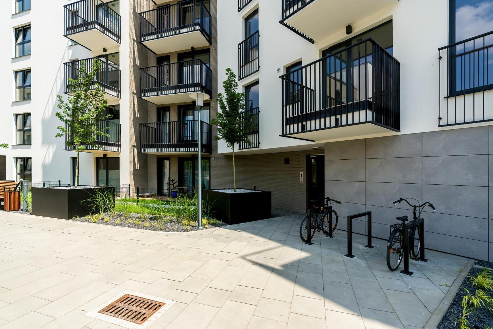 Esencja Apartments With Free Parking Garbary 104 By Noclegi Renters Posen Exterior foto
